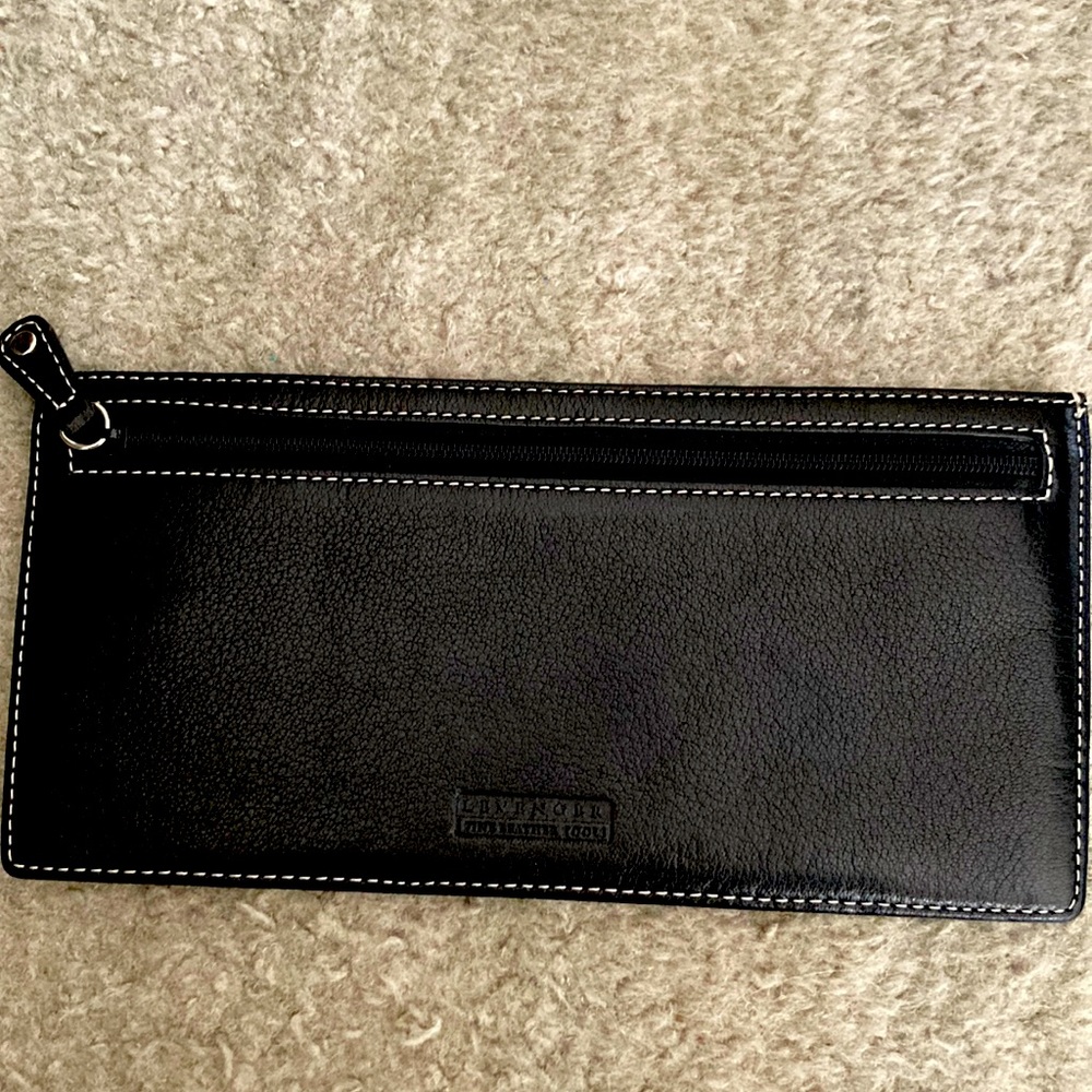 Levenger Mens Travel Wallet. Fine leather goods. Black. Never used.